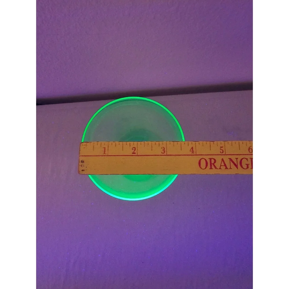 Uranium Glass 5.25